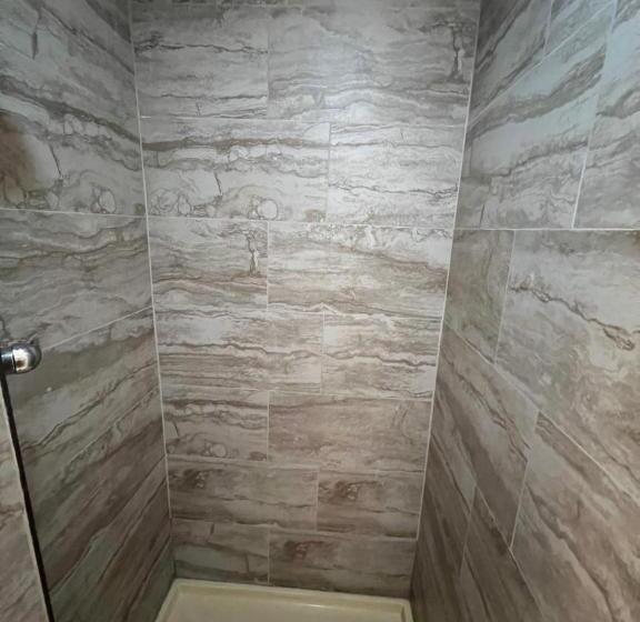 Отель Welcome Inn & Suites East Chase/pike Road