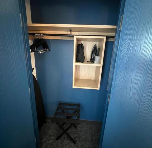 Отель Welcome Inn & Suites East Chase/pike Road