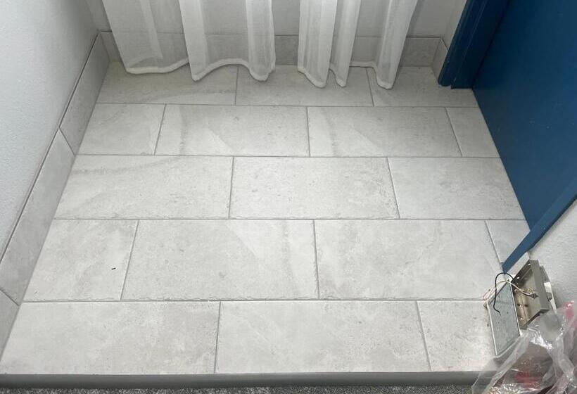 Отель Welcome Inn & Suites East Chase/pike Road