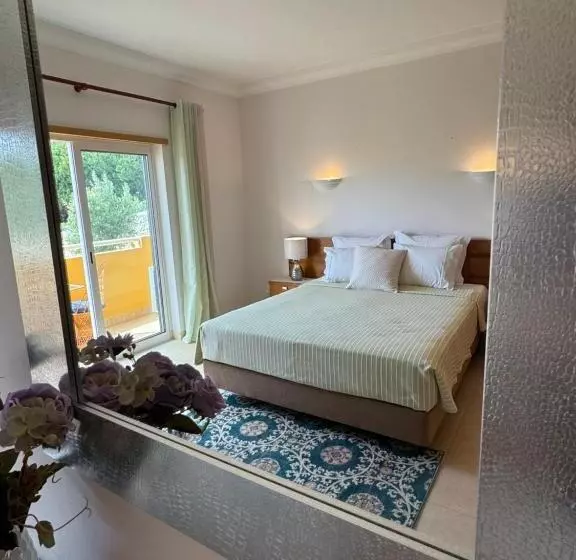 Majatalo Lucie Lime Guesthouse