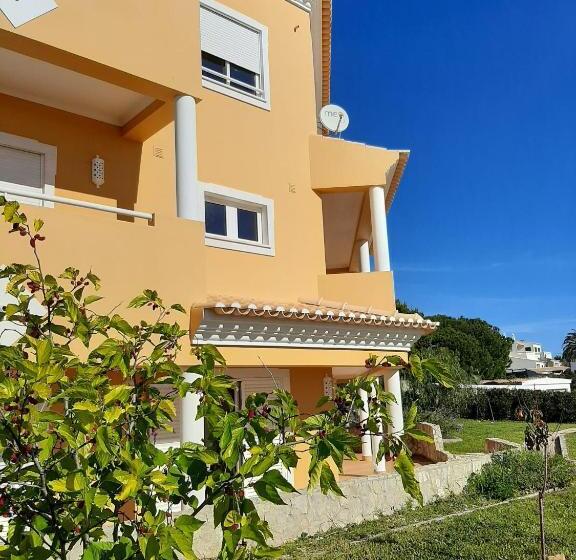 ペンション Lucie Lime Guesthouse