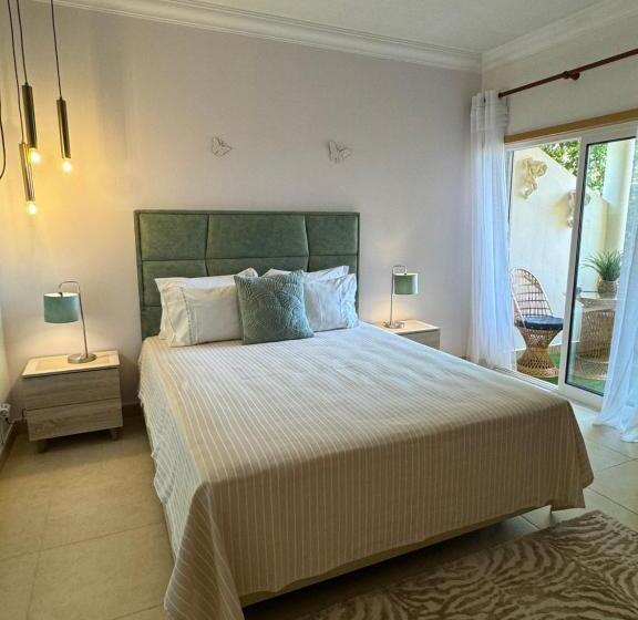 ペンション Lucie Lime Guesthouse