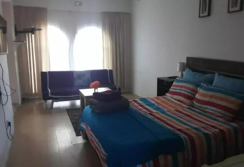 ペンション Airport Lodge Or Tambo