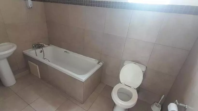 ペンション Airport Lodge Or Tambo