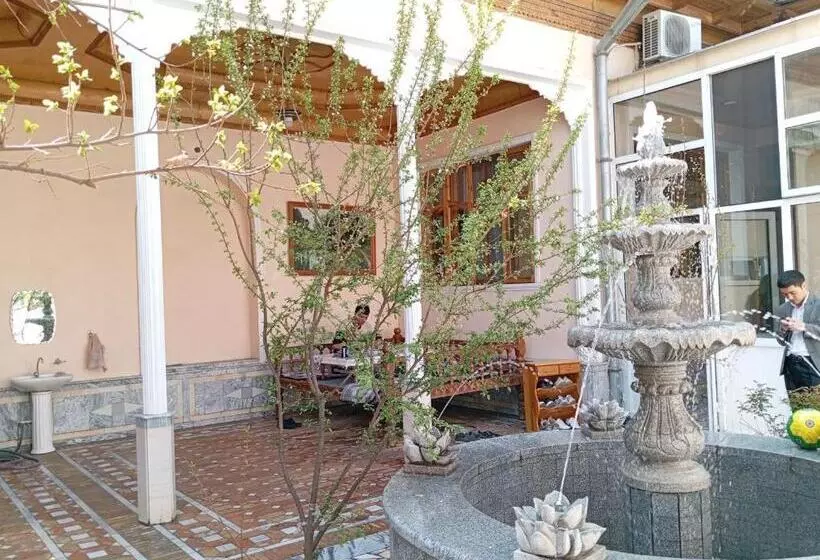 Willa Hostel