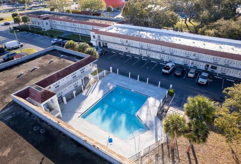 هاستل Impeccably Cozy Hotel Room Developer Inn Express