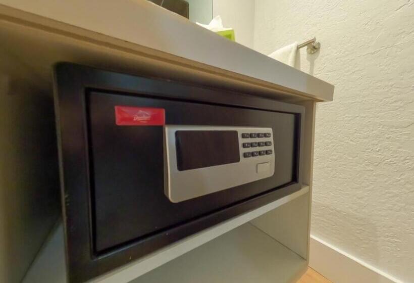 هاستل Impeccably Cozy Hotel Room Developer Inn Express