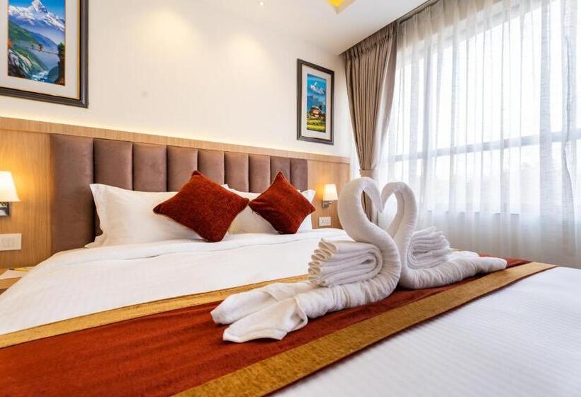 هتل Crystal Pashupati