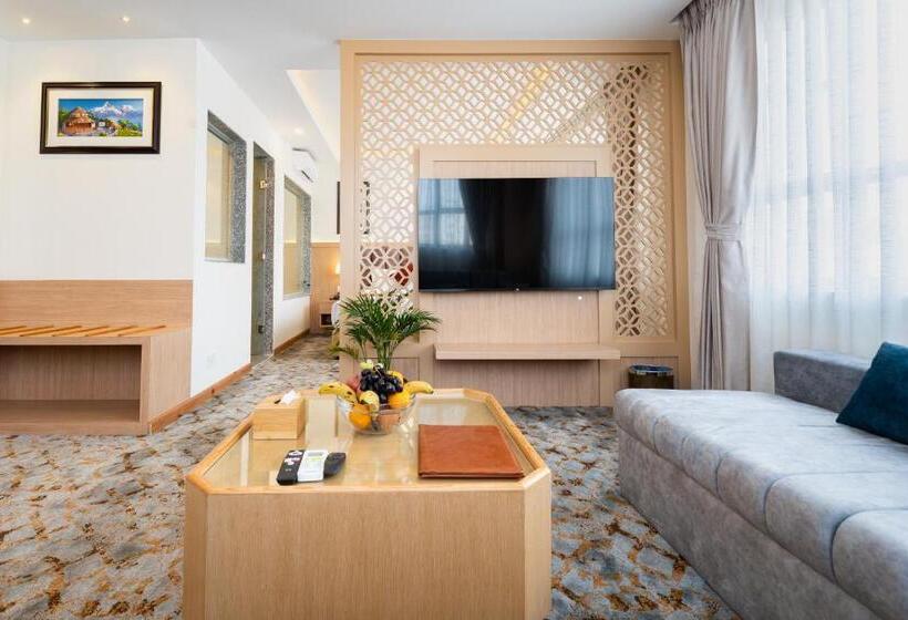 هتل Crystal Pashupati