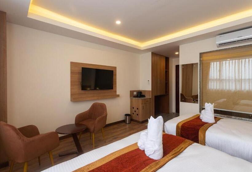 هتل Crystal Pashupati