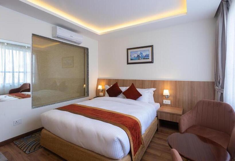 هتل Crystal Pashupati