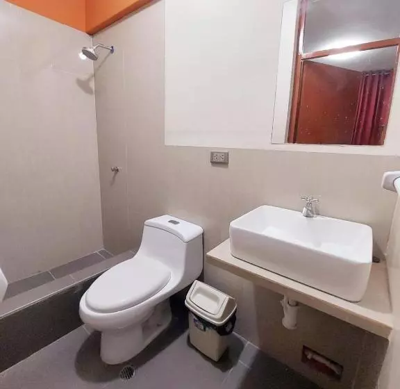 هتل Hostal Tierra Del Sol