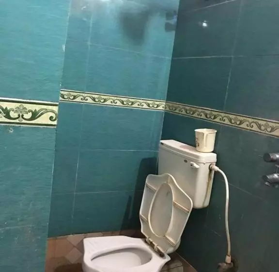 Goroomgo Hotel Imperial Varanasi   Family Friendly With Luxury Room   Near Kashi Vishwanath Temple A