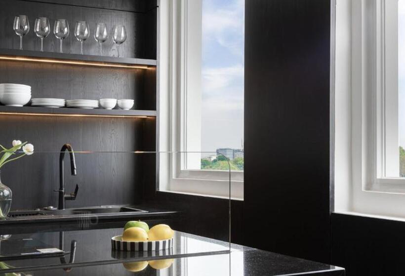 Hotel M Village Nguyễn Kiệm   Cosmo Airport