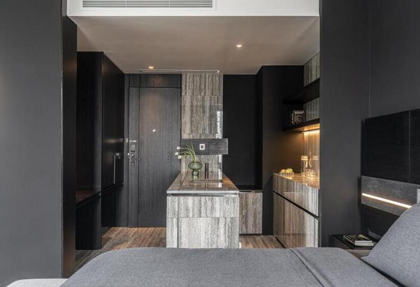 Hotel M Village Nguyễn Kiệm   Cosmo Airport