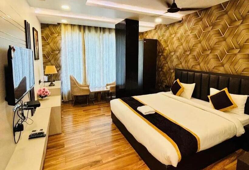 Hotel Parth Residency