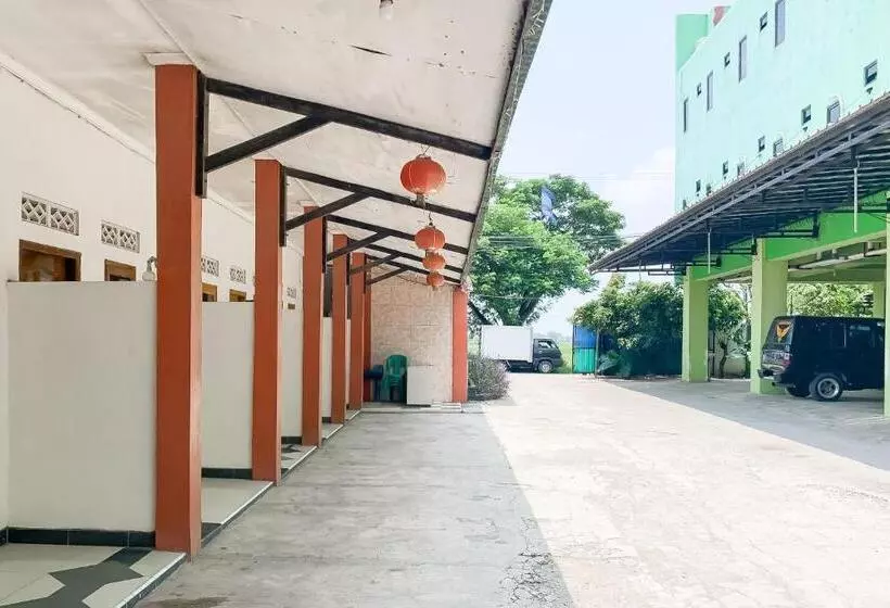 Hotelli Penginapan Losmen Ayu Pamanukan Redpartner