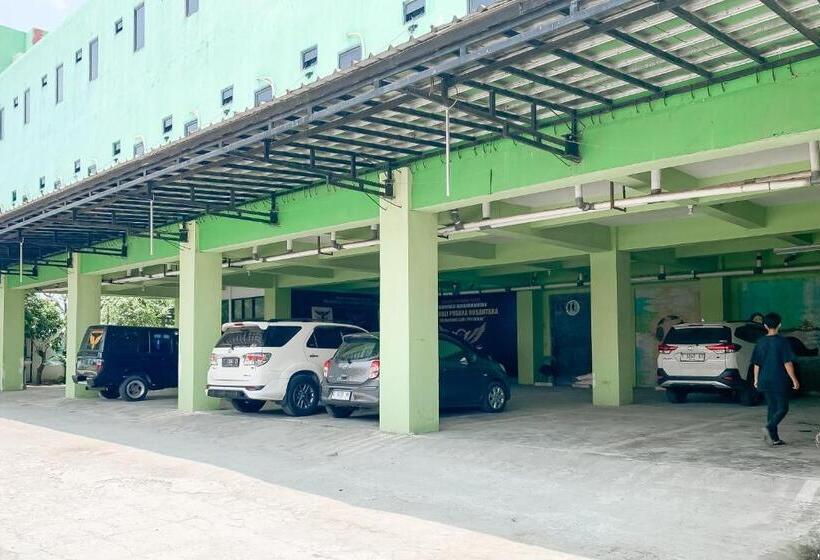 Hotel Penginapan Losmen Ayu Pamanukan Redpartner