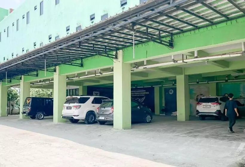 Hotelli Penginapan Losmen Ayu Pamanukan Redpartner