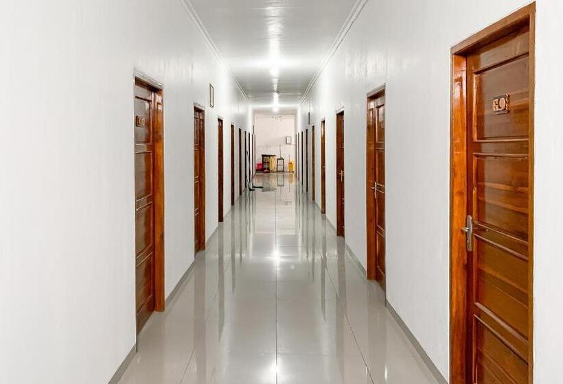 Otel Penginapan Losmen Ayu Pamanukan Redpartner