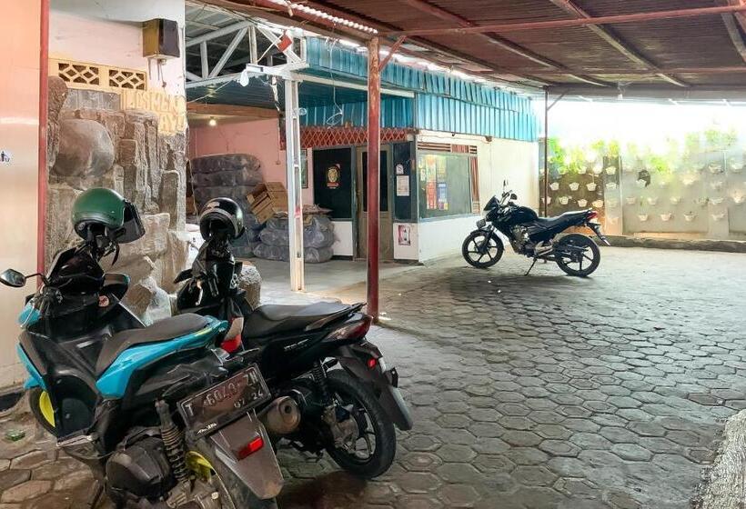 Otel Penginapan Losmen Ayu Pamanukan Redpartner