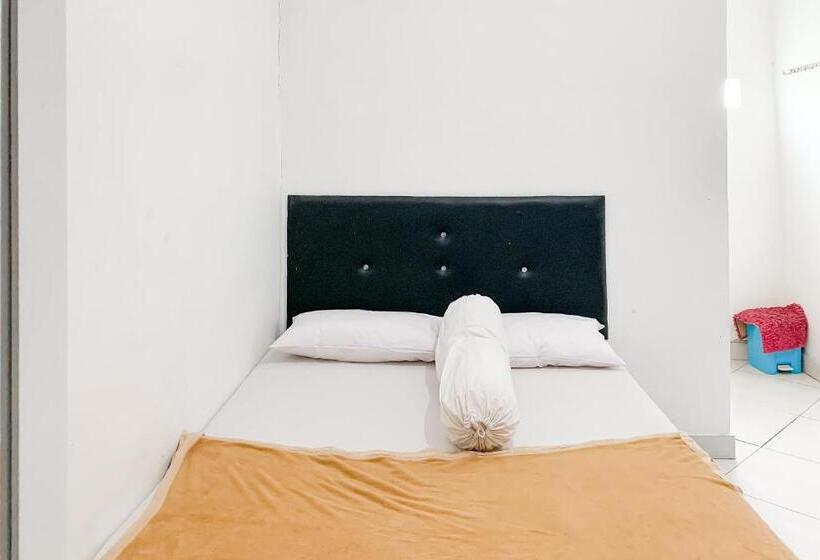 Otel Penginapan Losmen Ayu Pamanukan Redpartner