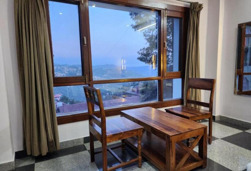 בית מלון כפרי The White House