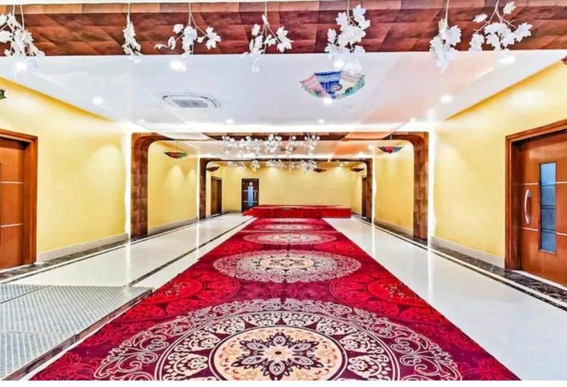 酒店 Veridian 100 Meter From Sahara Hospital Gate No 3