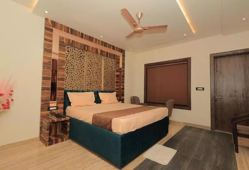 Paradise Grand Hotel & Resorts