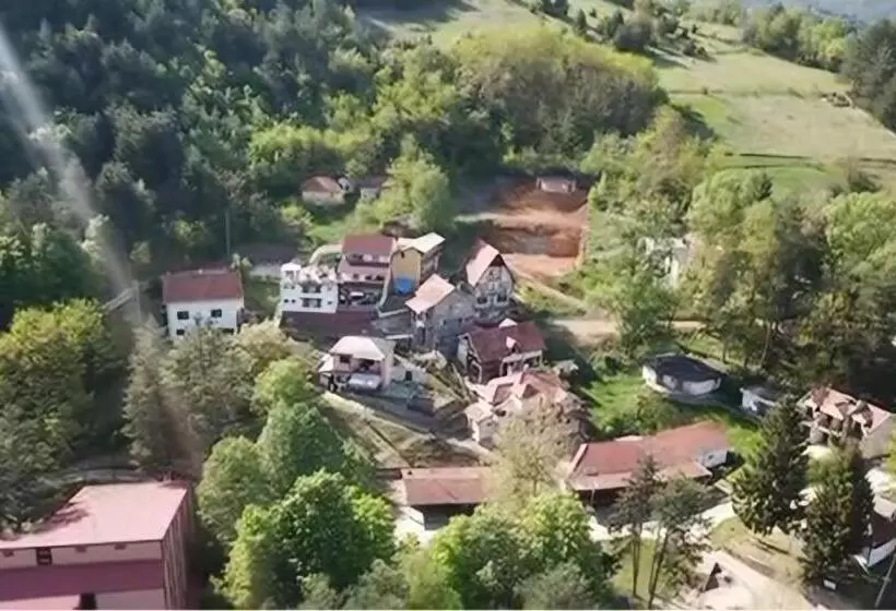 پانسیون Domaćinstvo Jolović