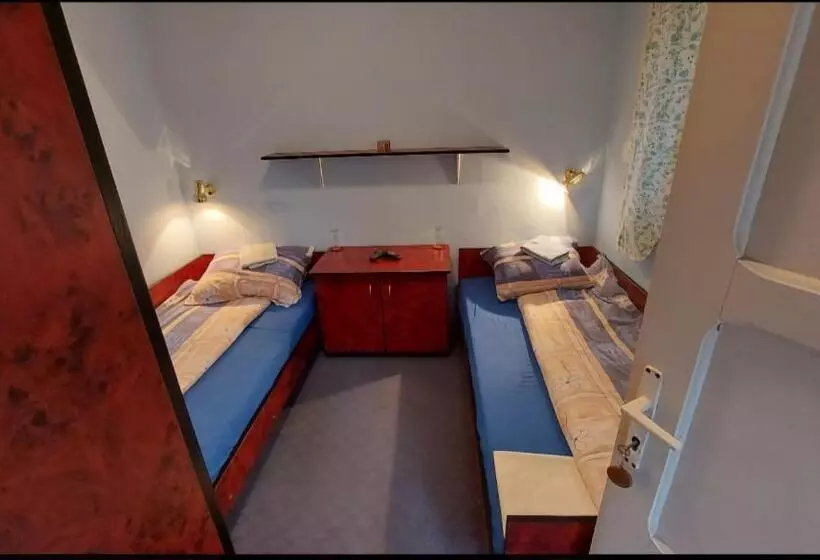 پانسیون Domaćinstvo Jolović