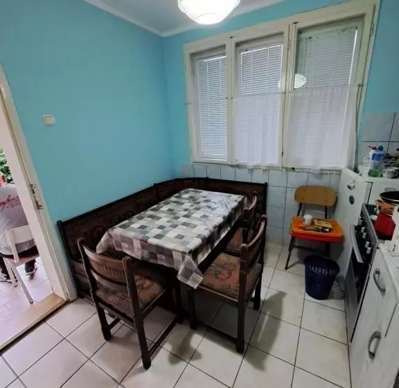 پانسیون Domaćinstvo Jolović