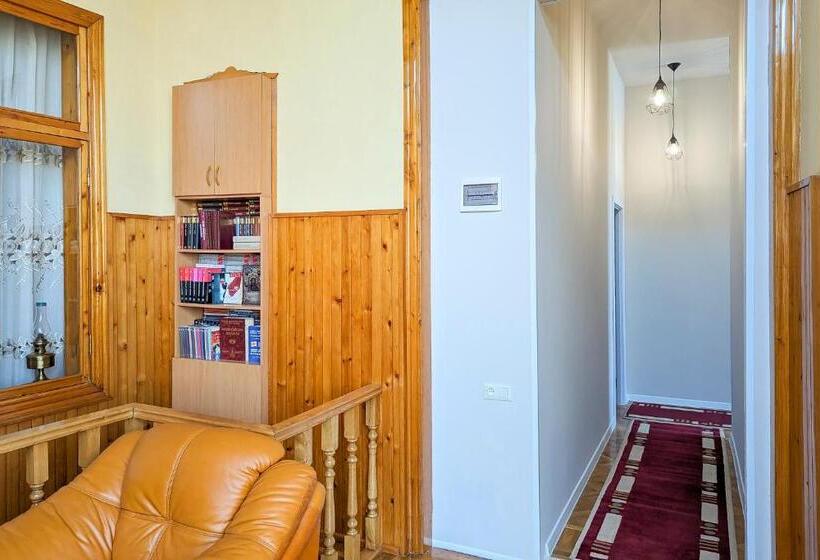 پانسیون Guest House Sector 30