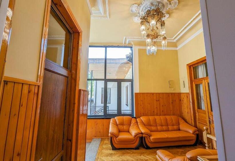 پانسیون Guest House Sector 30