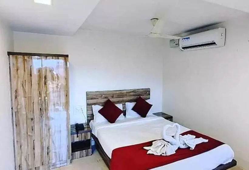 ホテル Fabexpress Alishan Residency