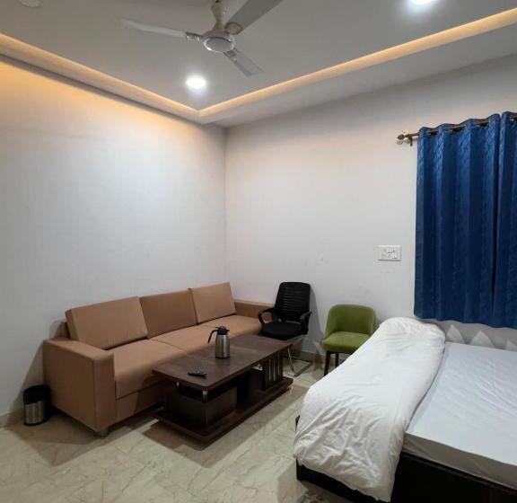 هتل Ggopala Restaurant & Rooms