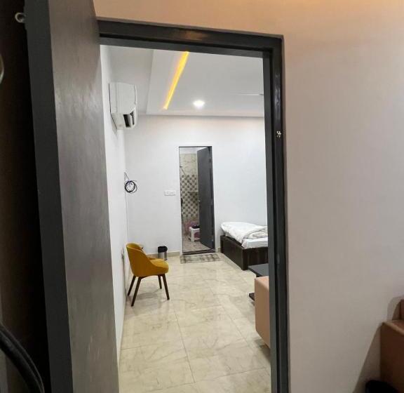 هتل Ggopala Restaurant & Rooms