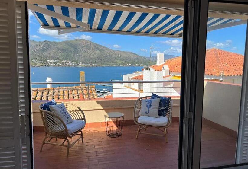 هتل Hostal Sol I Sombra