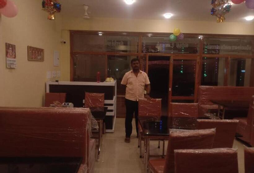 Hotel Kirithi Ac & Residency