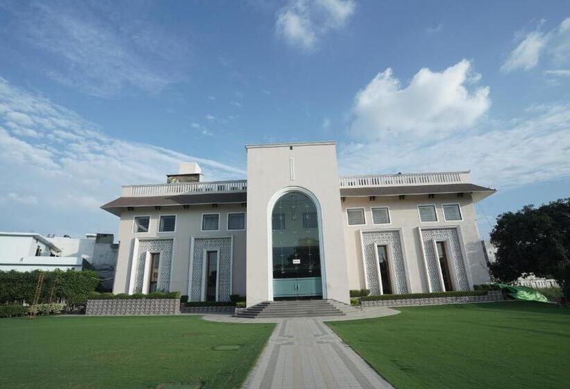 Nirmal Hotel And Resort