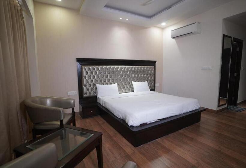 Nirmal Hotel And Resort