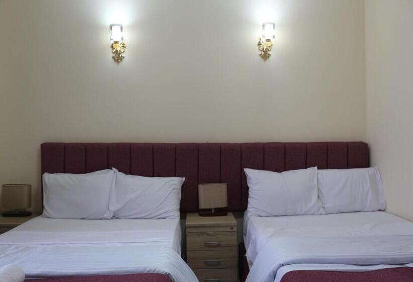 هتل Pyramita Luxury