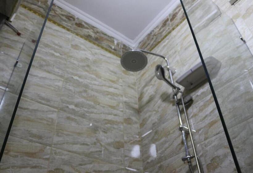 هتل Pyramita Luxury