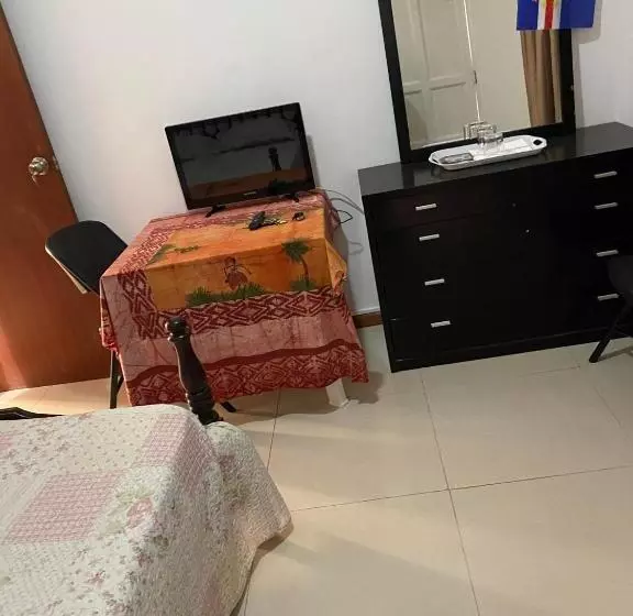 هتل Room In Achada São Filipe, Praia