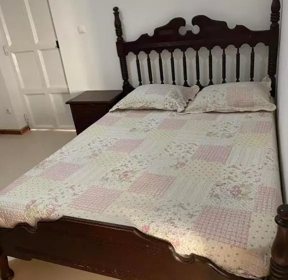 هتل Room In Achada São Filipe, Praia