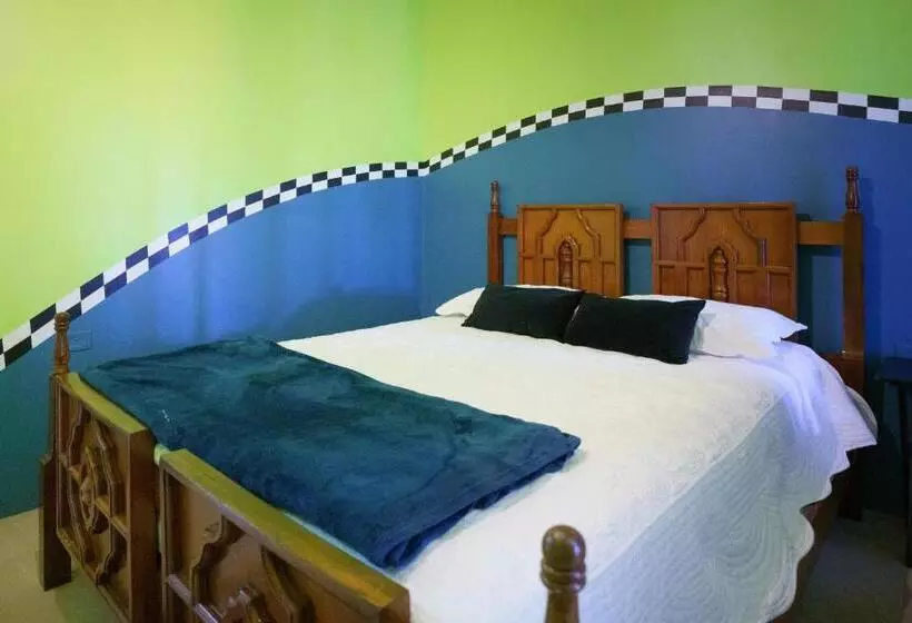 Hotelli Root Wellness Arenal