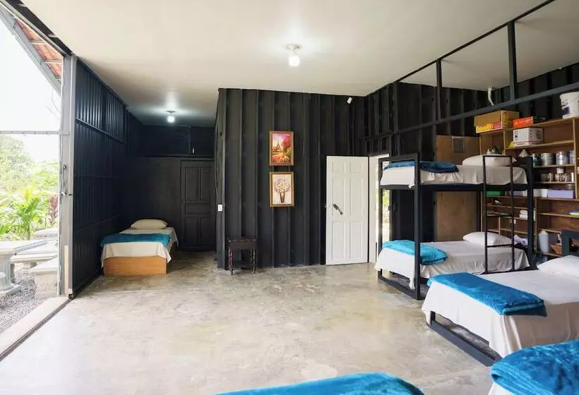 Hotelli Root Wellness Arenal