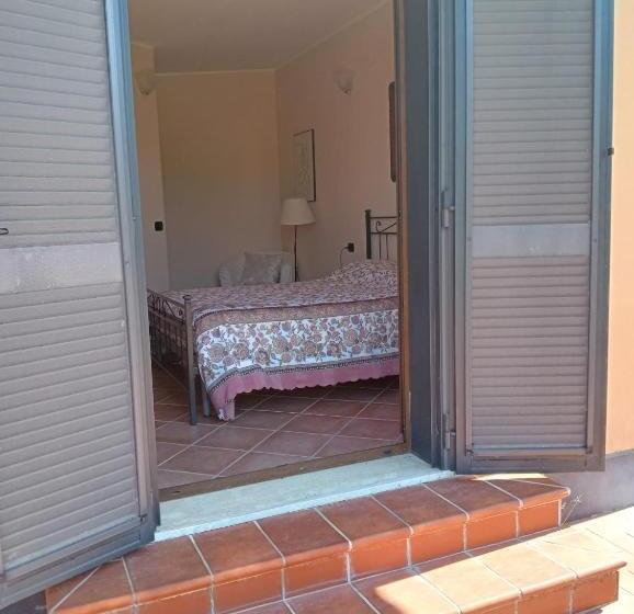 בית מלון כפרי Tenuta Frontini