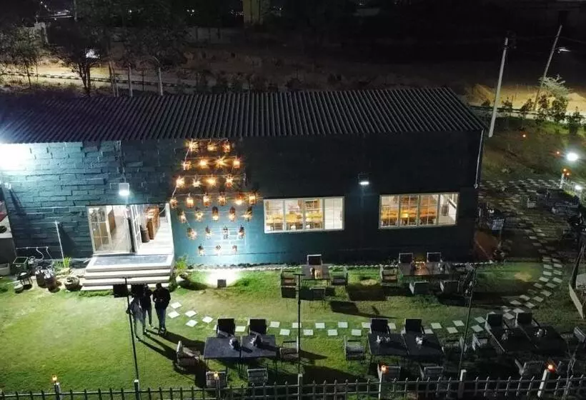 Hotelli The Rajgharana Resort