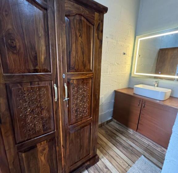 酒店 The Rajgharana Resort